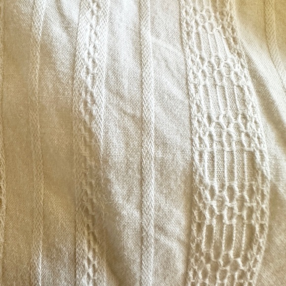 Columbia Women's White Short Sleeve Shirt - Picture 8 of 9